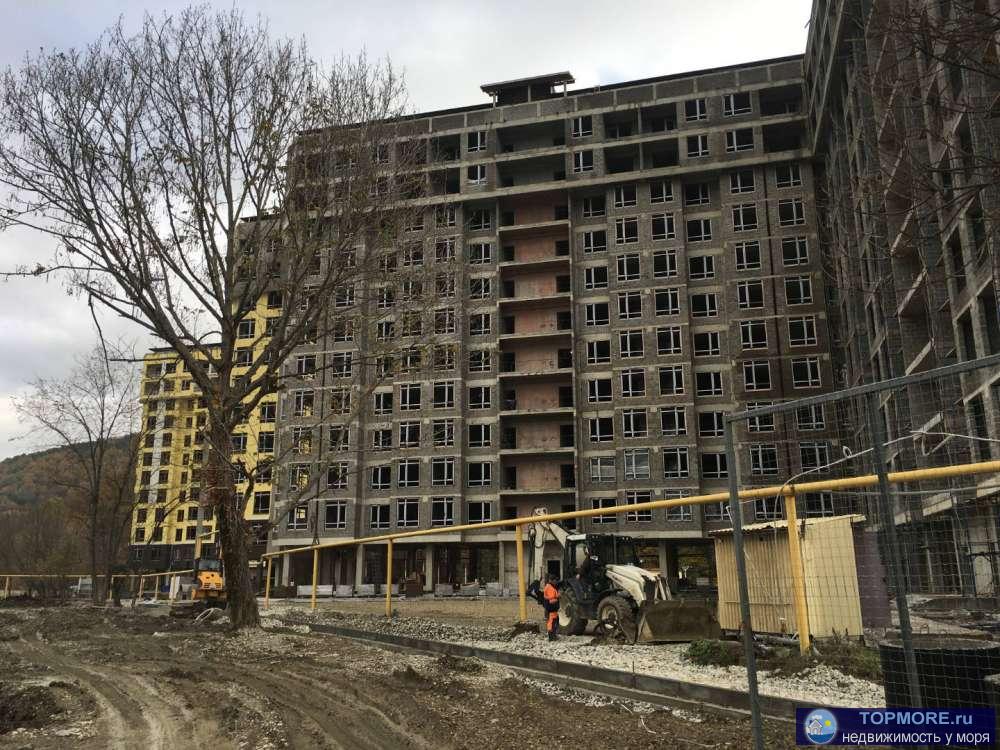 Дом в комплексе комфорт класса, у реки! Красивейшие виды на город, реку и зеленый лес. Рядом с домом рынок, остановки... - 1