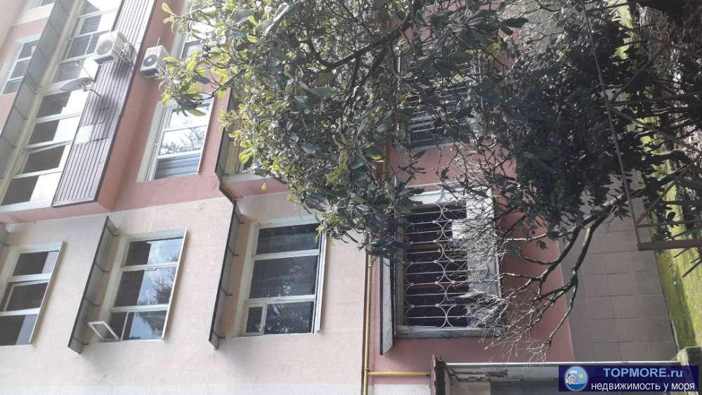 Продаю трехкомнатную квартиру с хорошей планировкой, но пребующей ремонта. Комнаты изолированы, в одной из комнат... - 1