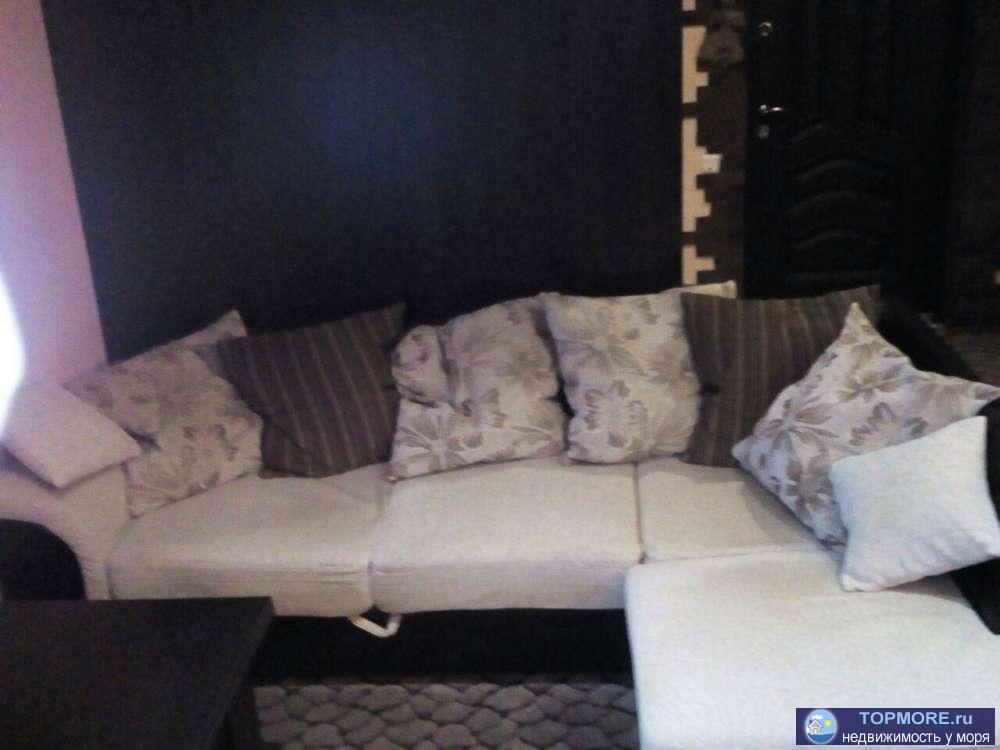 Квартира в отличный дом в Сочи ! Хоста. 2 окна (5 створок). Ремонт. Мебель. Отличный вид на море ! Тихое, спокойное... - 2