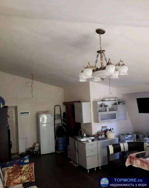 Ищете квартиру-студию с видом и на море, и на горы?Мансардный этаж,без балкона (можно пристроить как у соседей).В...