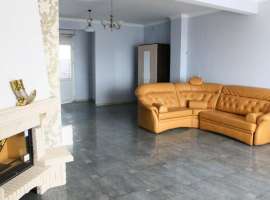 Местоположение - очень комфортное для проживания.
Небольшая...