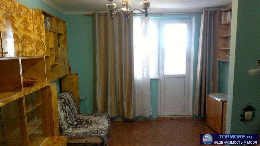 Продаю 3-х комнатную квартиру площадью 100 кв. м на 2 этаже 3 этажного блочного дома. Квартира в 2-x уровнях большая...