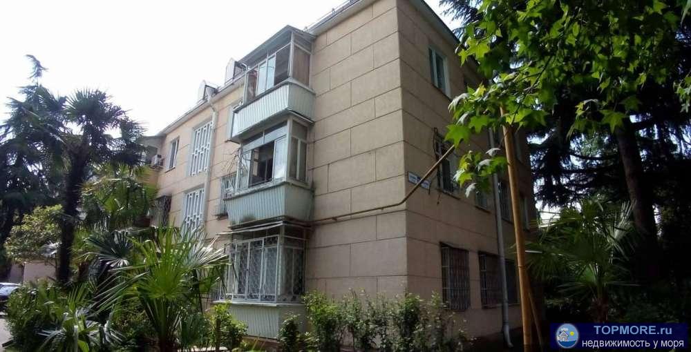 Квартира в центре Сочи, просторная, комнаты раздельные, первый этаж высокий, рядом вся развитая инфраструктура,...