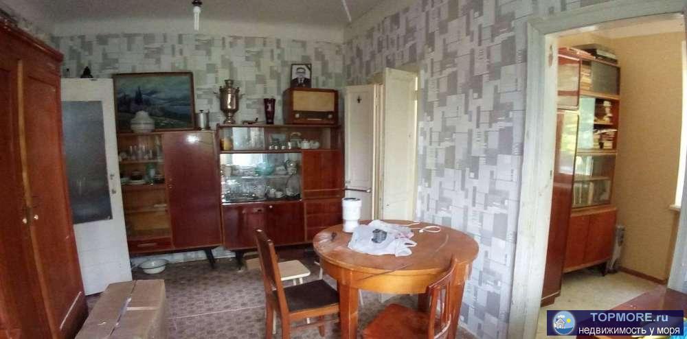 Квартира в центре Сочи, просторная, комнаты раздельные, первый этаж высокий, рядом вся развитая инфраструктура,... - 1