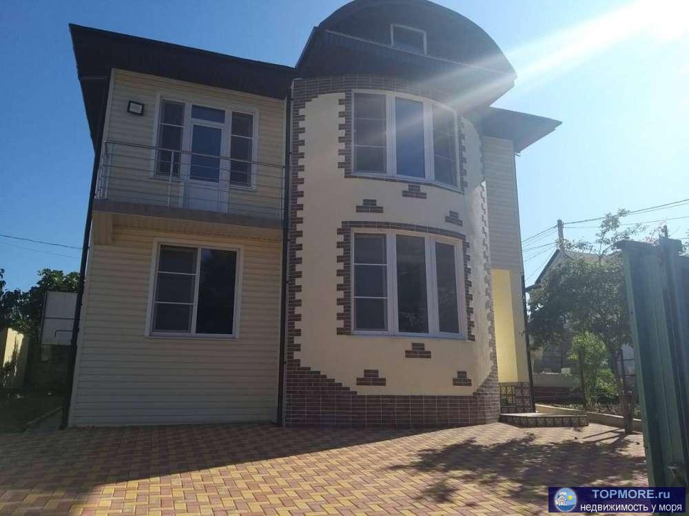 Продается прекрасный блочный двухэтажный дом 180-200 кв. м.  в районе Золотой Гребешок. Отличная транспортная...