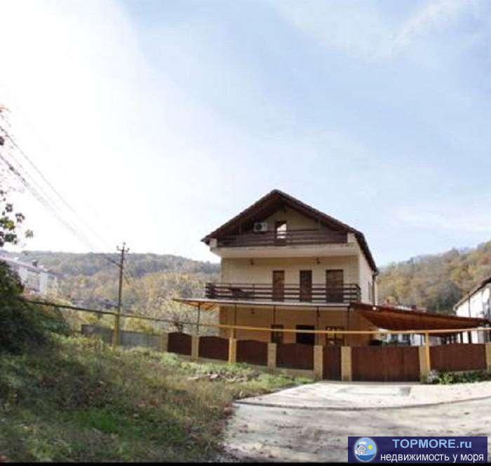 Просторный, уютный солнечный дом для большой дружной семьи. Трехэтажный дом 180кв.м состоит: 1 этаж- коридор, с/узел,...