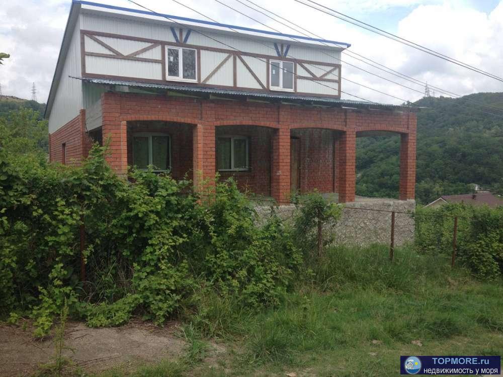 Просторный , современный , добротный дом , с прекрасным видом на горы , рядом садик , школа , магазины , остановка... - 1