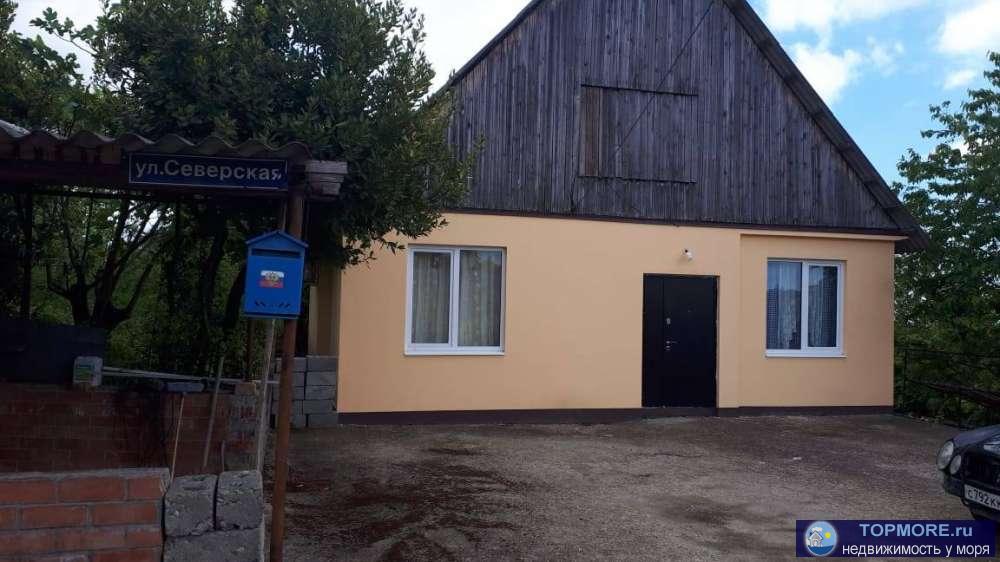 Продаю дом в Адлере. 2 спальни, зал, кухня 20м.2. Дом утеплен. Скважина 40 метров , проблем с водой нет.Газ в... - 1