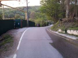 Домовладение, площадью 50 м2, на участке земли площадью 11 соток....