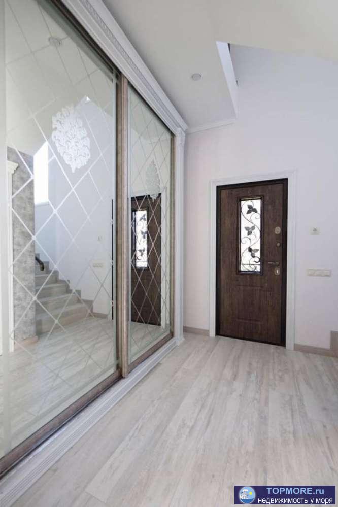 Дом, двор и забор, выложены натуральным алтайским камнем использована трехцветная световая гама, камень не тускнеет,... - 1