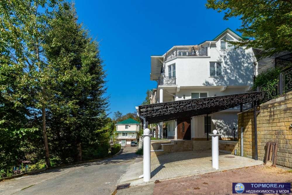         Элитная вилла, в которой есть абсолютно все для жизни, полной комфорта. Расположение в лучшем районе курорта... - 1