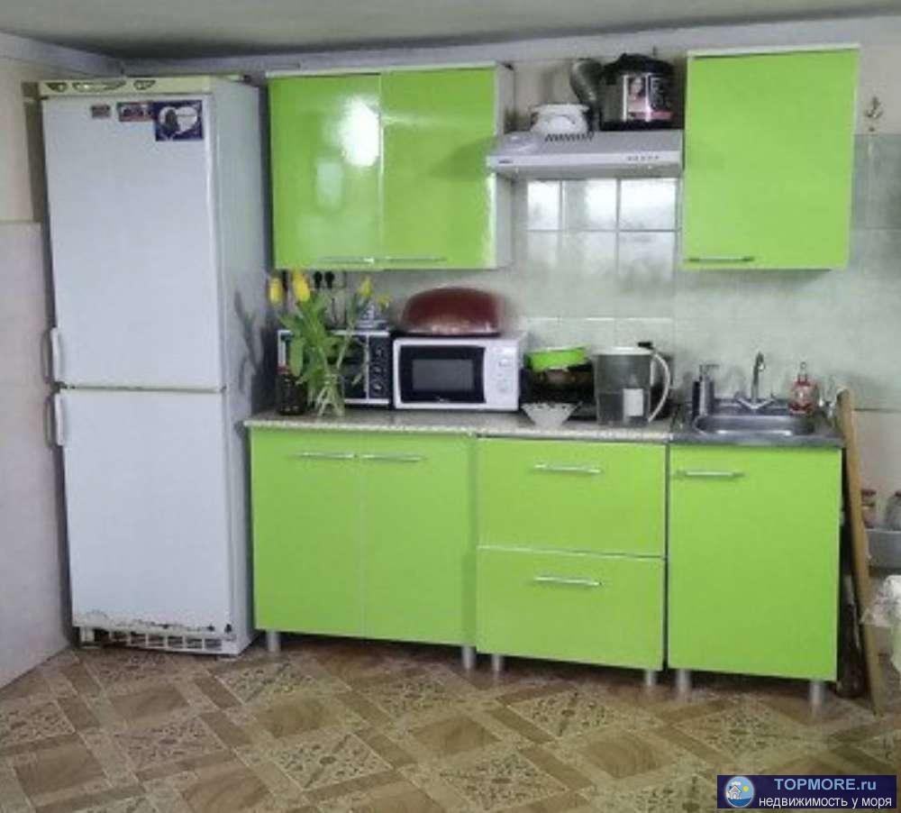 В Лазаревской продается двухэтажный дом на участке ИЖС 4 сотки. - 2