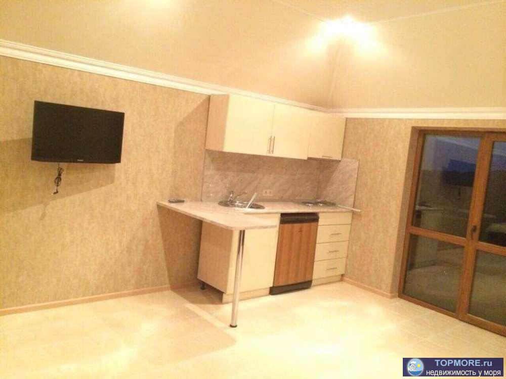 Продам шикарный дом с качественным ремонтом и хорошими видовыми характеристиками. Второй этаж с 4мя квартирами с с/у... - 2