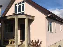 Дом располагается в пос. Красная Воля в Сочи. В 10км от моря в...