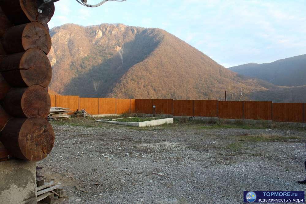 В доме 4 спальни, теплый пол, итальянская мебель. Закрытая территория, две минуты от дороги, потрясающий вид на горы,... - 2