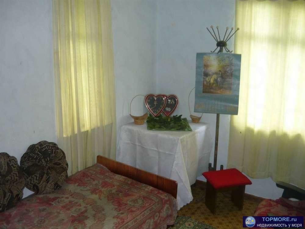 Домовладение находится в Сочи р-н КСМ с. Верхний Юрт - конец ул. Абовяна. С 1985г в одних руках, документы менялись... - 2