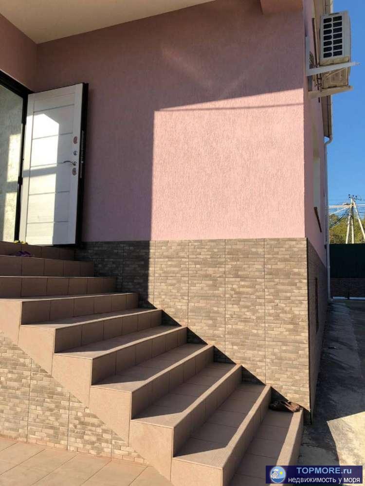 Добротный жилой дом в центре п.Черешня. В доме 2 этажа. На первом- 2 спальни, зал, просторная кухня, су. Второй этаж-... - 1