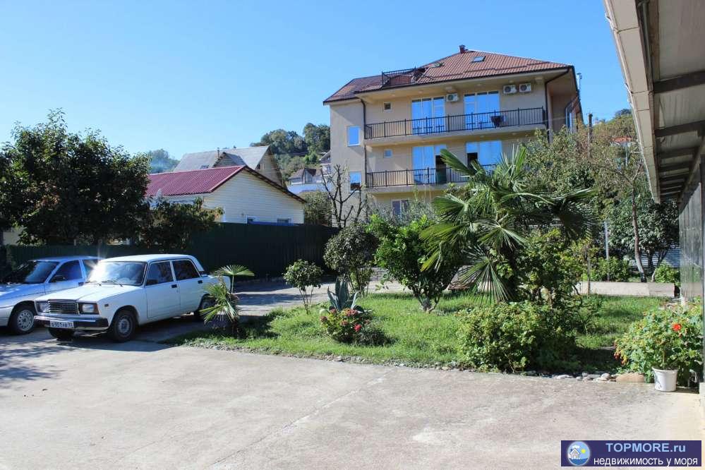 Продается дом недалеко от аэропорта,на улице Ивановской.  Дом 2-х этажный,на каждом этаже сан.узел.Участок ровный,в... - 1