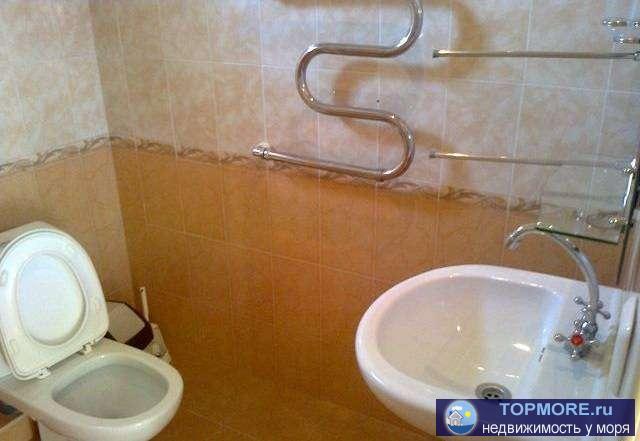 Продам дом в п. Дагомыс по ул. Туманяна. Общая площадь 240 кв. м., жилая - 170 кв. м., 3 этажа, 5 комнат, с ремонтом... - 1