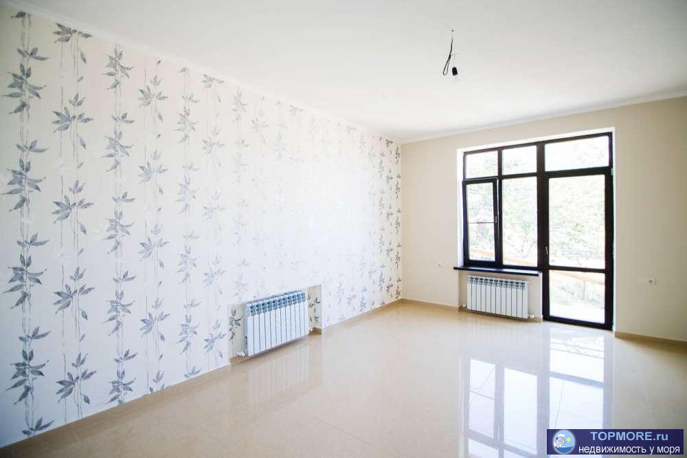 Предлагается коттедж в спальном районе центрального Сочи. Строение из 2 этажей общей площадью 520 м2 выполнено по... - 1