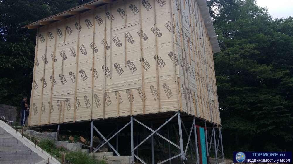 Трехэтажный дом- в процессе строительства, в тихом районе Соболевка. На закрытой территории есть не большая баня и... - 1