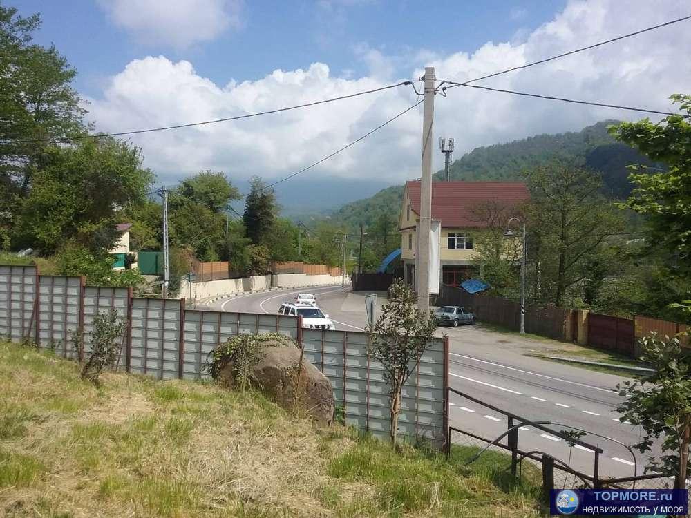 Продаю двухэтажный дом в удобном месте - рядом дорога, из участка открывается отличный вид на окрестности. 13 соток... - 1