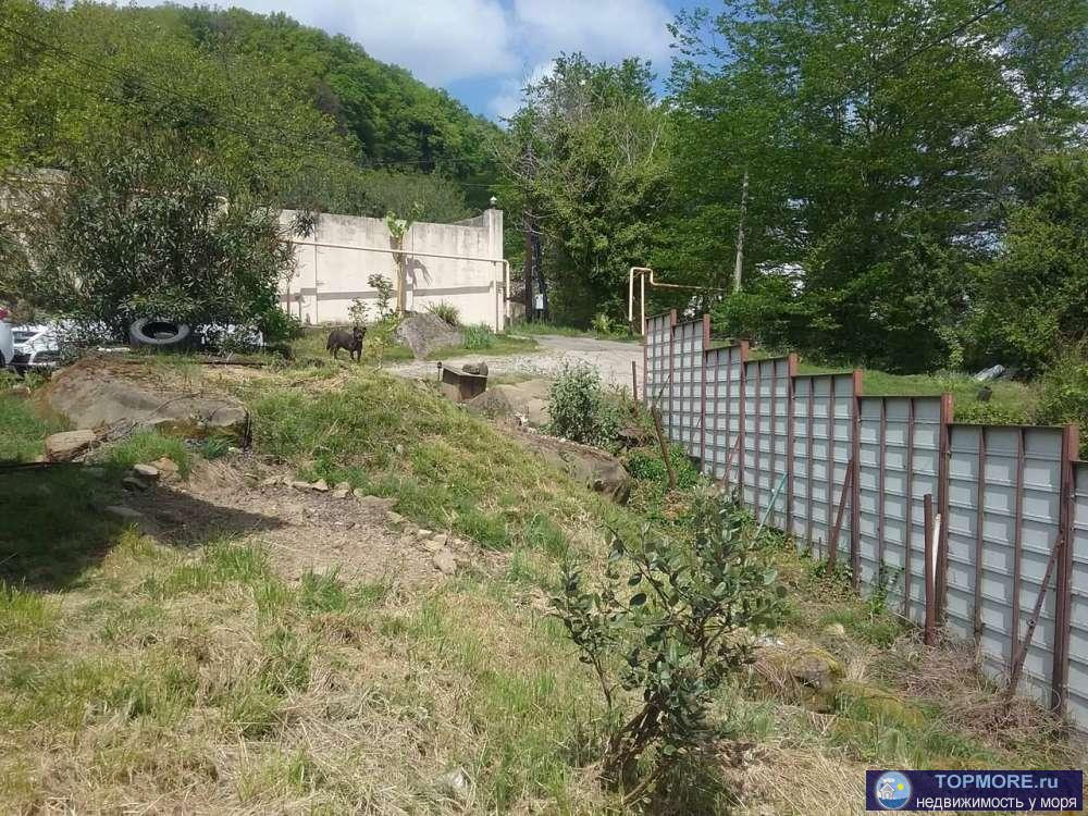 Продаю двухэтажный дом в удобном месте - рядом дорога, из участка открывается отличный вид на окрестности. 13 соток... - 2