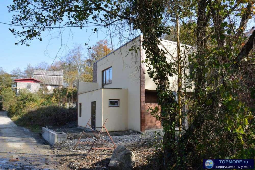 Продаётся 2-х этажный дом, 50 метров от остановки. Три спальни, кухня-гостинная, два санузла. Вода, свет, газ... - 1