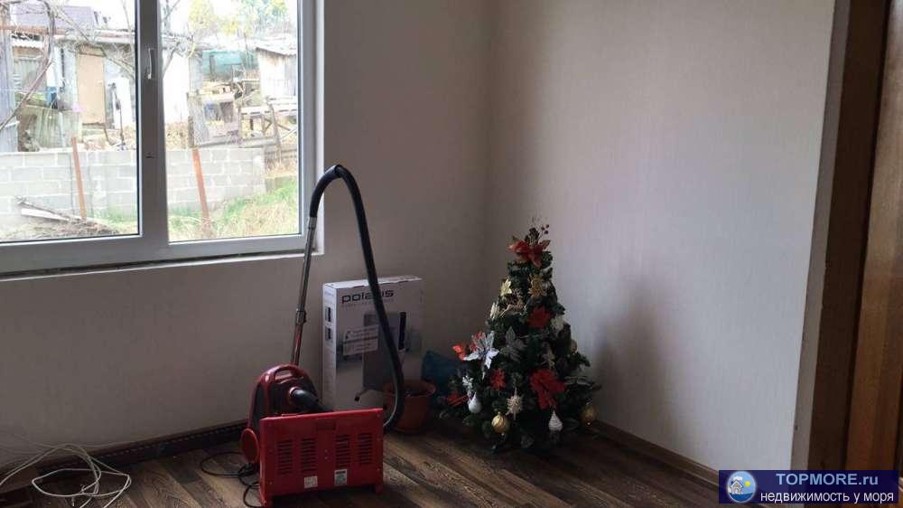 хороший жилой дом с ремонтом,свет,вода ,септик ,газ рядом - 2