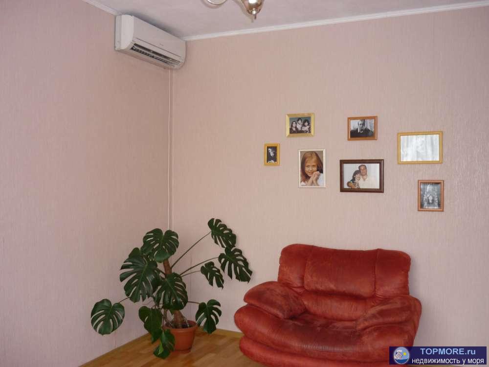 Продается  2-этажный  дом площадью 165,1 кв. м. + мансарда и цокольный этаж, вид на море и горы.В доме  установлено 5...