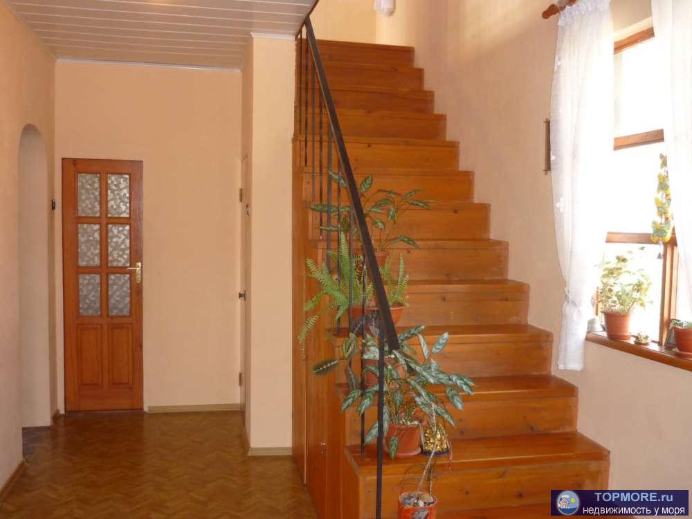 Продается  2-этажный  дом площадью 165,1 кв. м. + мансарда и цокольный этаж, вид на море и горы.В доме  установлено 5... - 2