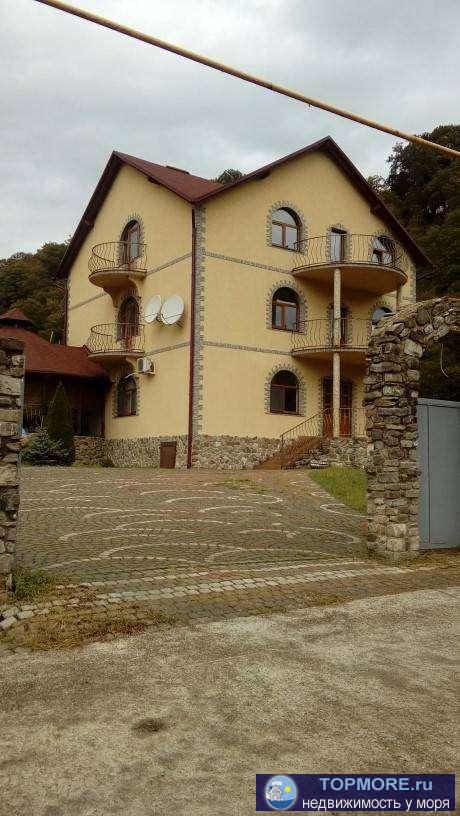 В продаже комфортный дом для большой гостеприимной семьи. Для тех кто устал от городской суеты и шума. 12 комнат с...