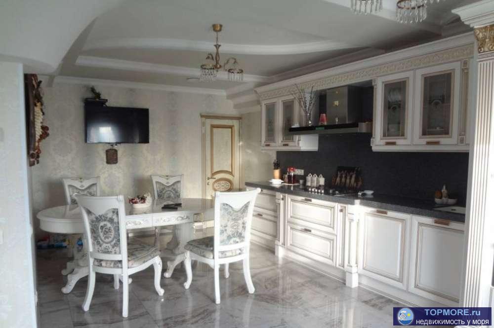 Шикарный дом! Итальянская мебель, ремонт из дорогих материалов, лестница изготовлена из массива каштан. На 1-м эт 2... - 2