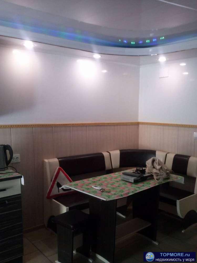 В центре Адлера, до моря 10 мин пешком. С мебелью частично. Уютный, теплый,отделан деревом жилой гараж! - 2