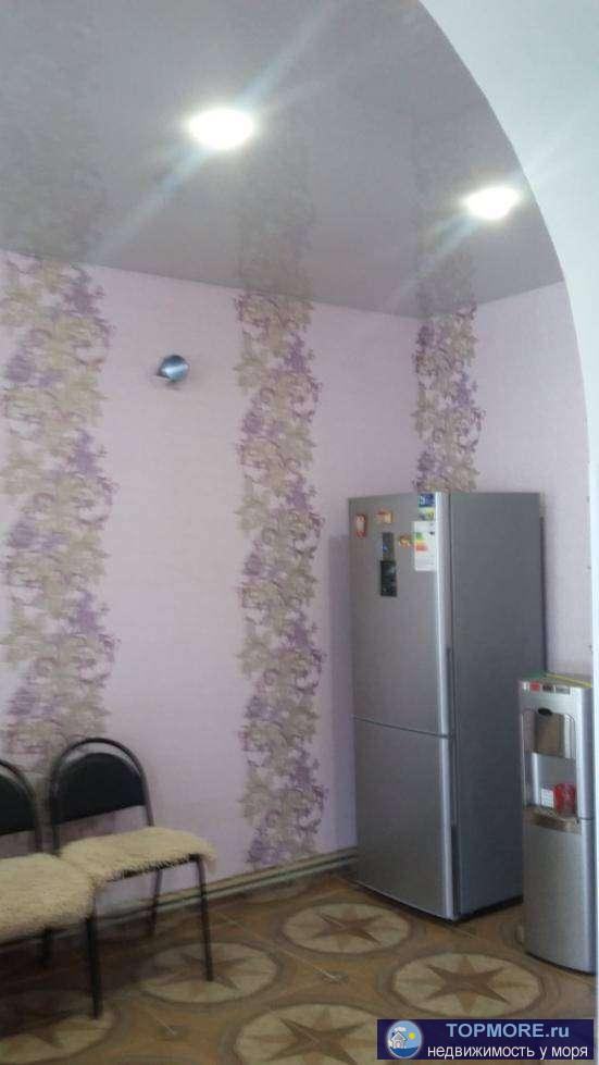 Продам дом на Гумарии рядом школа,детский сад.Прекрасный сад ,большой двор,летняя кухня ,дружные соседи.Документы все... - 1