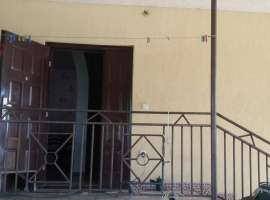 Продам дом на Гумарии рядом школа,детский сад.Прекрасный сад...