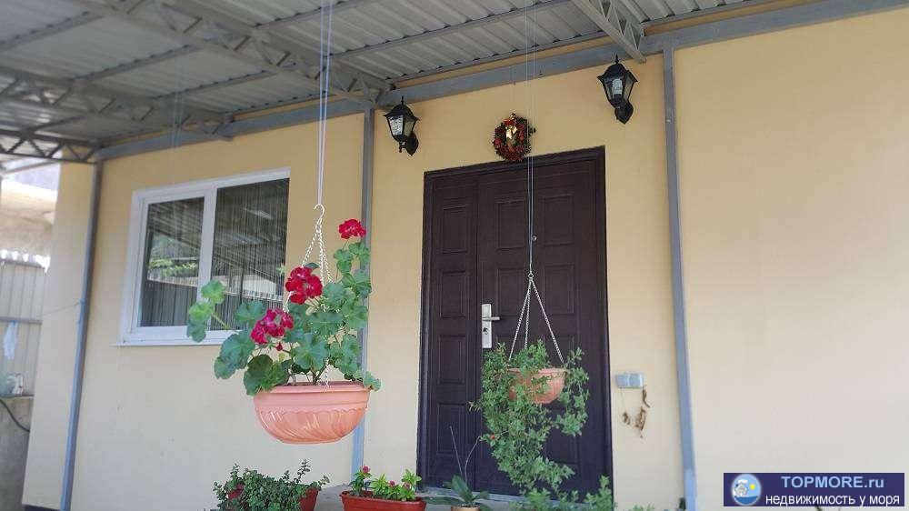 Прекрасный уютный дом, качественно построен по каркасной технологии. Просторный зал, 3 спальни, большая кухня... - 2