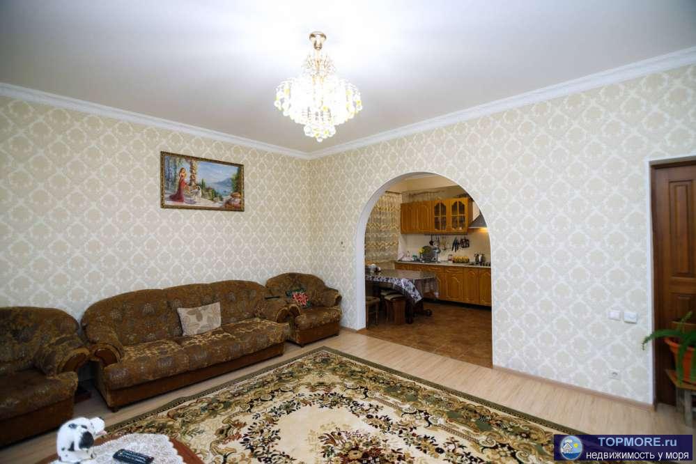 Шикарный дом в километре от федеральной трассы c хорошим ремонтом.Дом окружен фруктовым садом,теплица,озеро с... - 1