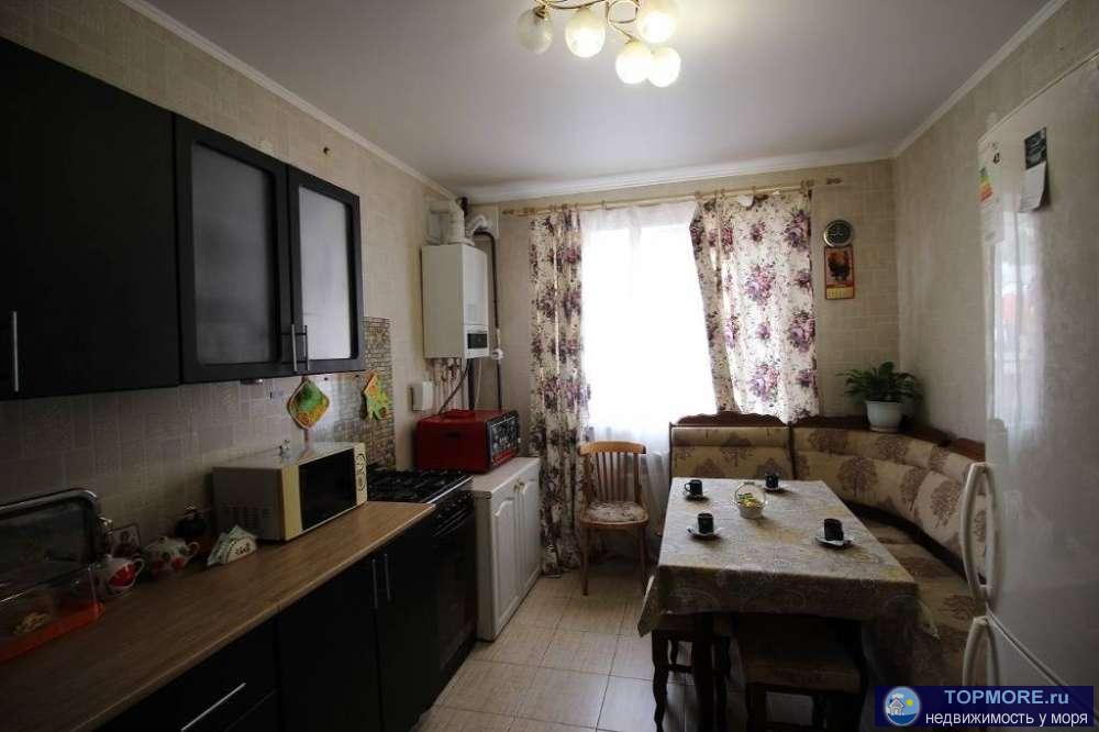 Продается двухкомнатная квартира в тихом районе. Квартира расположена в малоквартирном доме на 2 этаже 4-х этажного...