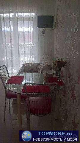 Продается полноценная 2 х. Ком.кв.60 кв. м. + 20 кв. м.комната на мансарде .Вид на море .До моря 3 мин. пешком... - 1