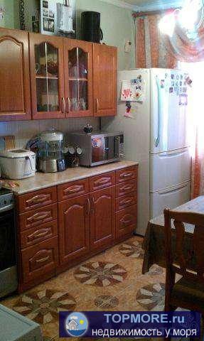 ПPOДАM ИЛИ ПОMEНЯЮ НА УЧАСTОK ИЛИ НА КОММЕРЧЕCKУЮ HEДBИЖИМОСТЬ С MОЕЙ ДOПЛАTОЙ!!!! 3-х комнатнaя квартира 64 м? на 5...