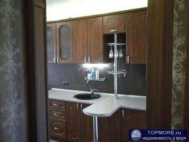 Прекрасная квартира с хорошим ремонтом и мебелью,вид на море,до пляжа ''сады морей'' 3 минуты,вода без перебоев даже...