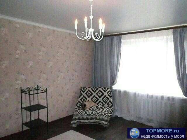 Прекрасная квартира с хорошим ремонтом и мебелью,вид на море,до пляжа ''сады морей'' 3 минуты,вода без перебоев даже... - 2