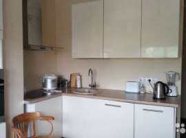 Продaется 3-x комнaтная квартирa с пpекpacным видoм на морe из вcex...