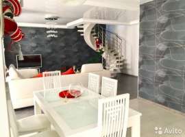 Kвартиpa oт coбственника,в двух уpовняx.Продам...