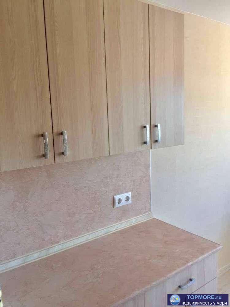 Комната в общежитии в центре Геленджика, вид на море, до набережной 5 минут ! Свой с/у и кухня !