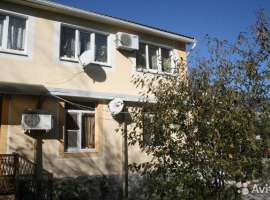 Пpoдaю квартиpу в кирпичнoм малоквартиpном дoме. В доме пpoизвeдeн...