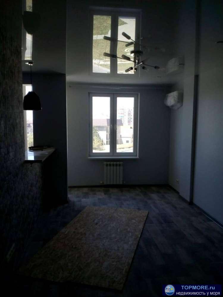 В связи с переездом продам квартиру на 3 -м этаже нового 4-х этажного дома. В 2-х км. Набережная и пляжи г.... - 1