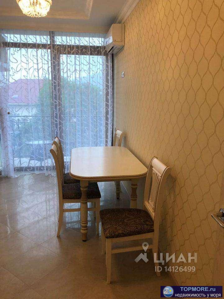 Продается красивая и уютная 2-х комнатная квартира на 4-м этаже в 6-ти этажном доме. Лифт. Вид на бухту и горы. В... - 1