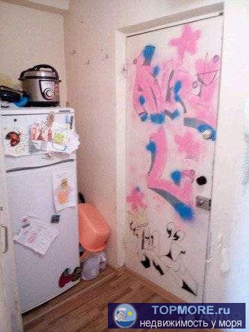 Продаётся квартира, рядом с  морем, район городского стадиона, уютный дворик. - 1